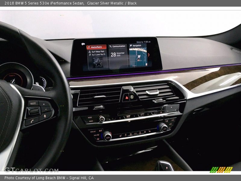 Glacier Silver Metallic / Black 2018 BMW 5 Series 530e iPerfomance Sedan