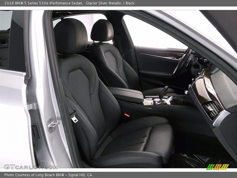Glacier Silver Metallic / Black 2018 BMW 5 Series 530e iPerfomance Sedan