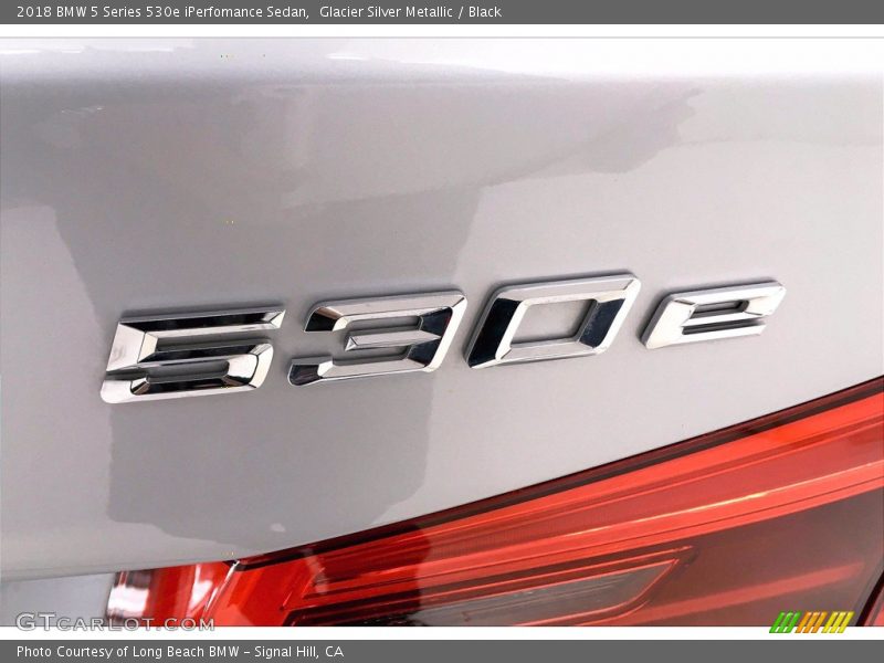 Glacier Silver Metallic / Black 2018 BMW 5 Series 530e iPerfomance Sedan