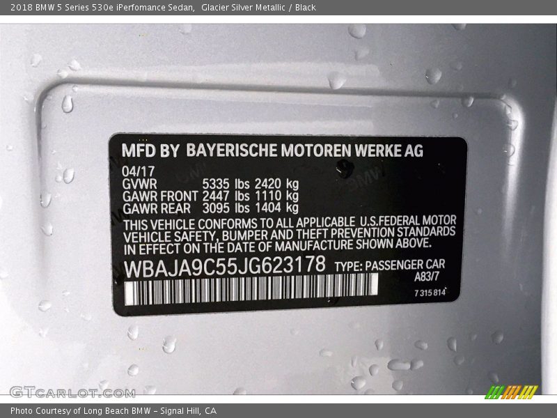 Glacier Silver Metallic / Black 2018 BMW 5 Series 530e iPerfomance Sedan