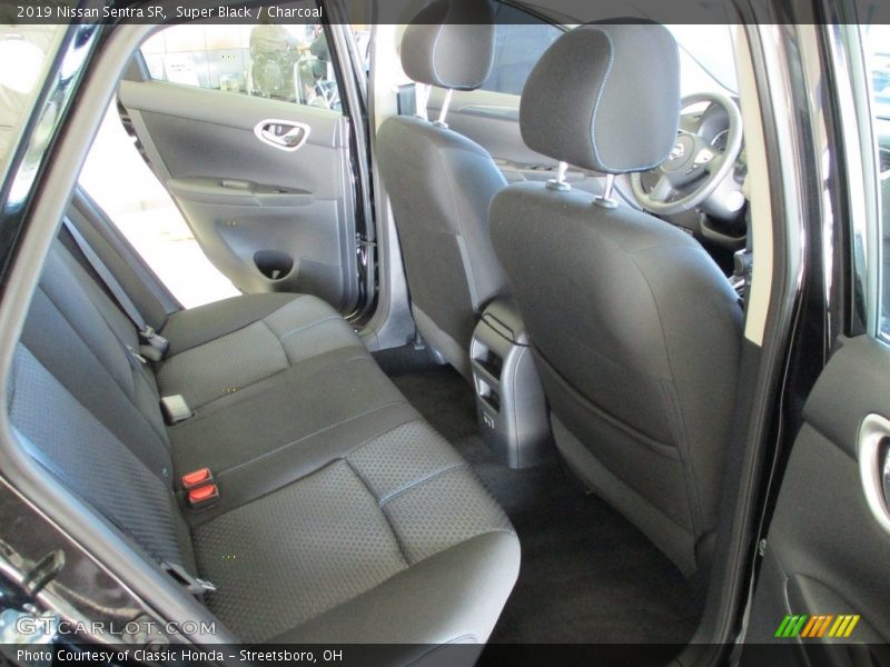 Super Black / Charcoal 2019 Nissan Sentra SR