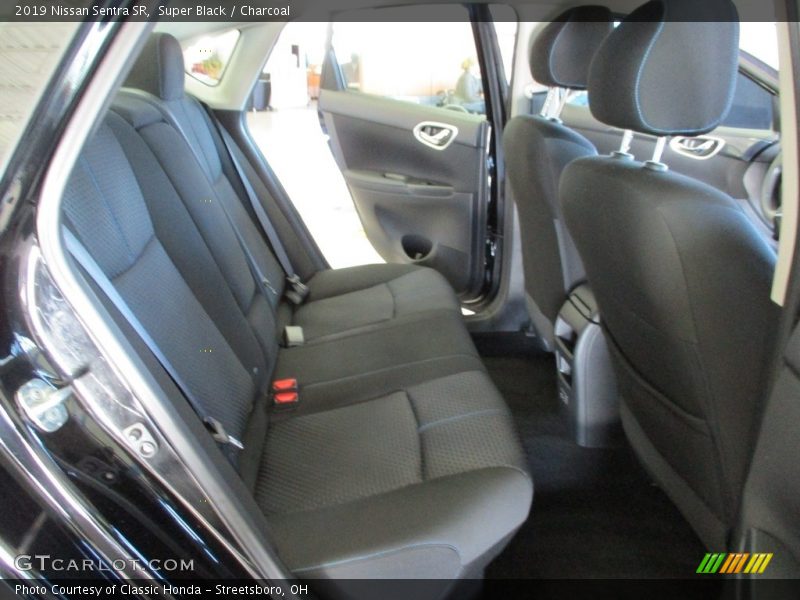 Super Black / Charcoal 2019 Nissan Sentra SR