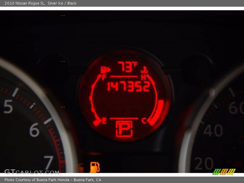 Silver Ice / Black 2010 Nissan Rogue SL