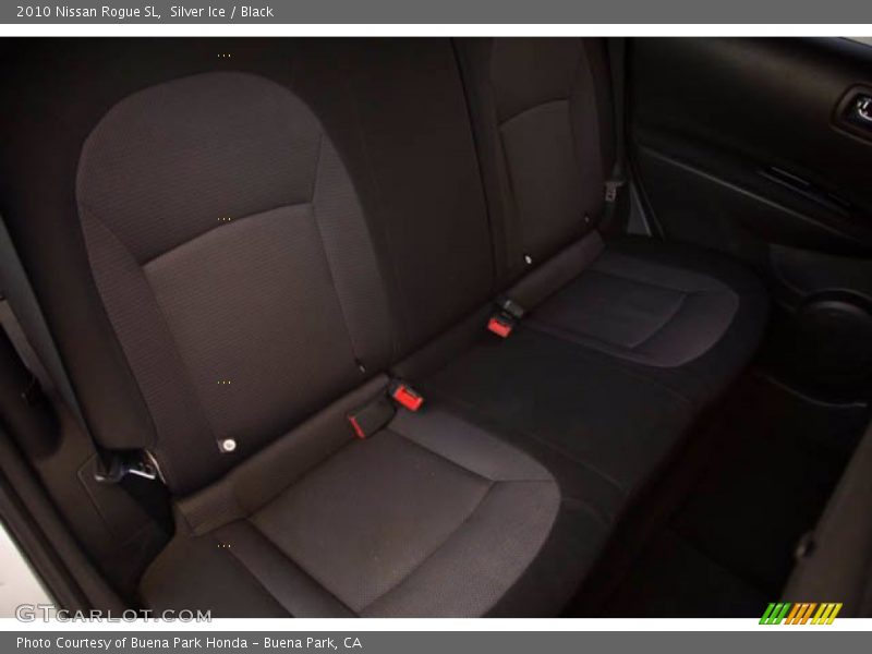 Silver Ice / Black 2010 Nissan Rogue SL