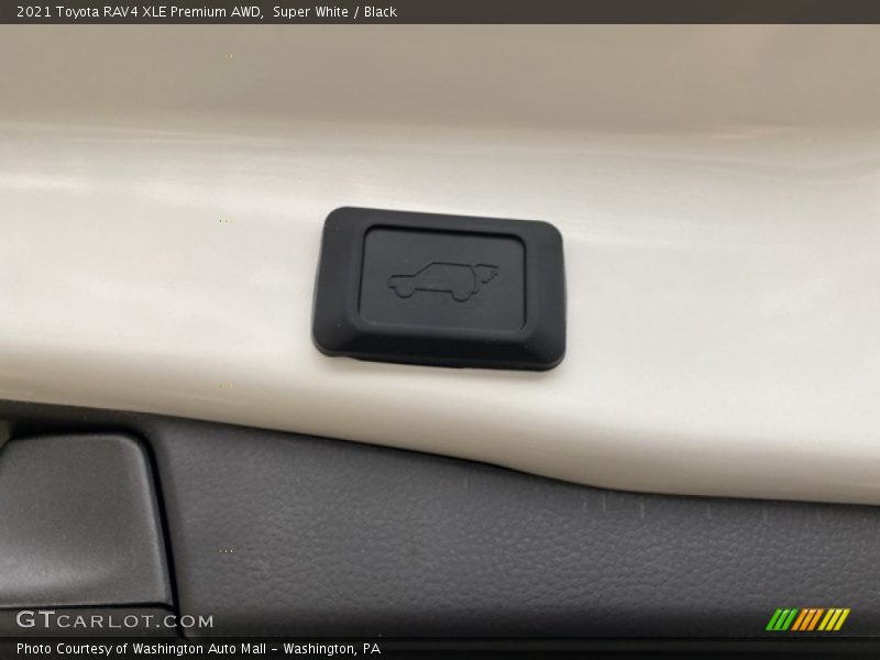 Super White / Black 2021 Toyota RAV4 XLE Premium AWD