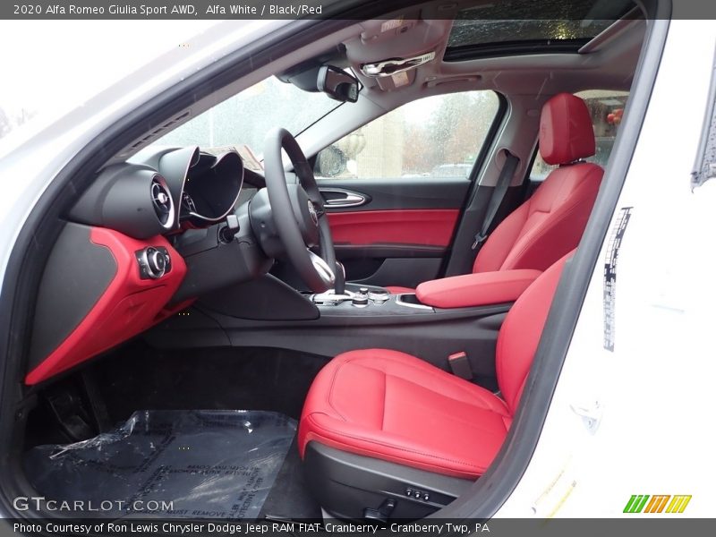 Alfa White / Black/Red 2020 Alfa Romeo Giulia Sport AWD