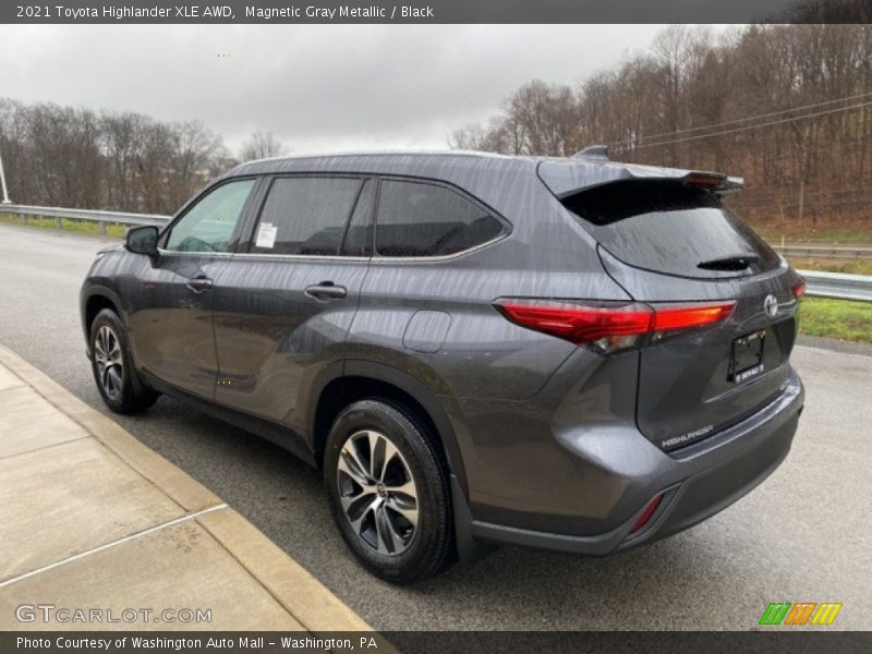 Magnetic Gray Metallic / Black 2021 Toyota Highlander XLE AWD