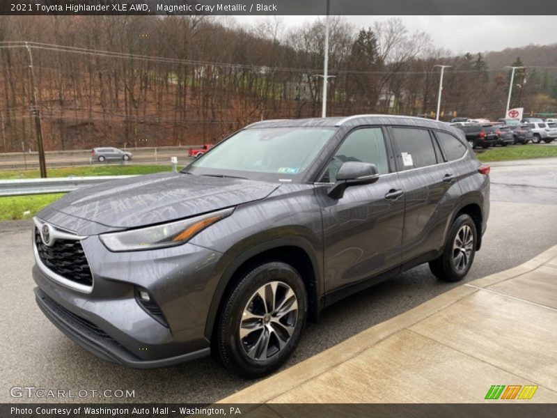 Magnetic Gray Metallic / Black 2021 Toyota Highlander XLE AWD