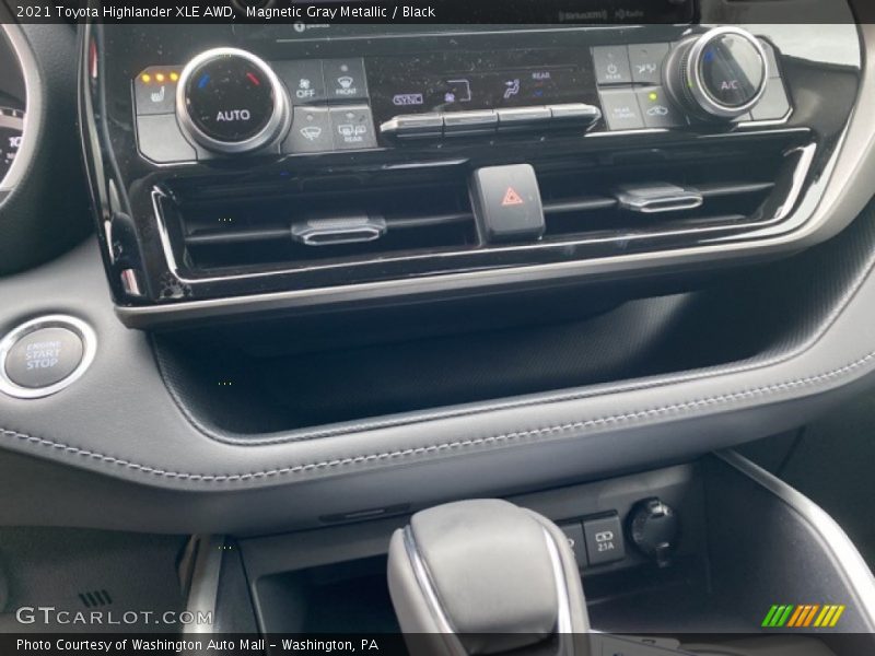 Magnetic Gray Metallic / Black 2021 Toyota Highlander XLE AWD