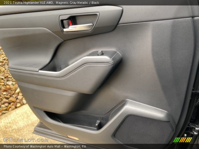 Magnetic Gray Metallic / Black 2021 Toyota Highlander XLE AWD