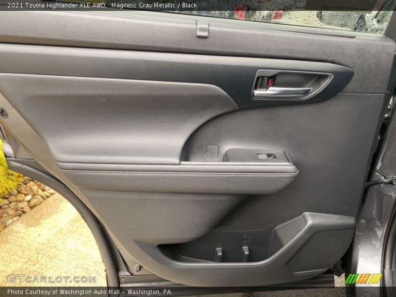 Magnetic Gray Metallic / Black 2021 Toyota Highlander XLE AWD