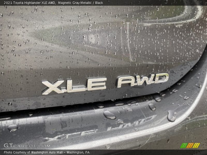 Magnetic Gray Metallic / Black 2021 Toyota Highlander XLE AWD