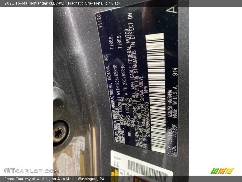 Magnetic Gray Metallic / Black 2021 Toyota Highlander XLE AWD