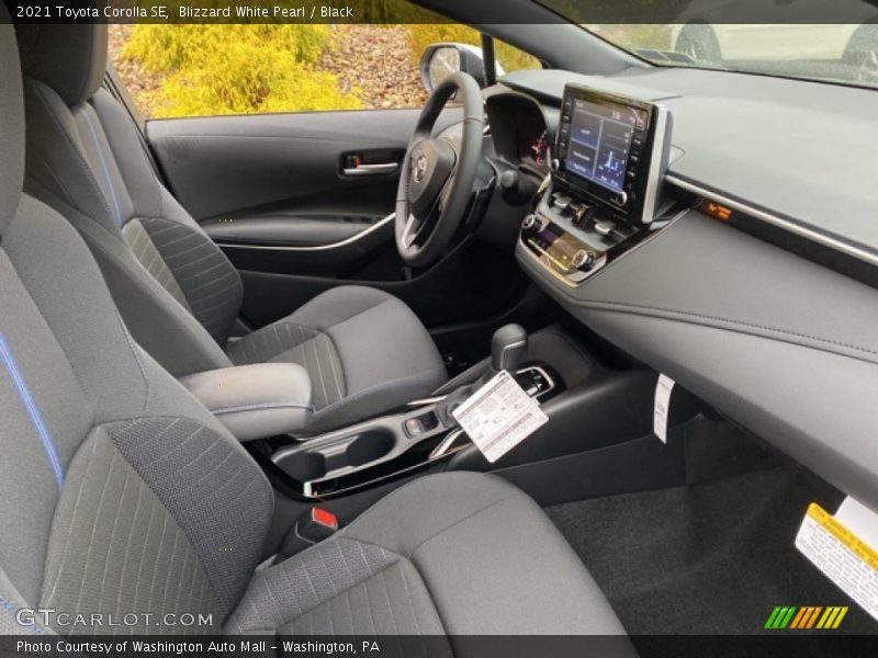 Blizzard White Pearl / Black 2021 Toyota Corolla SE