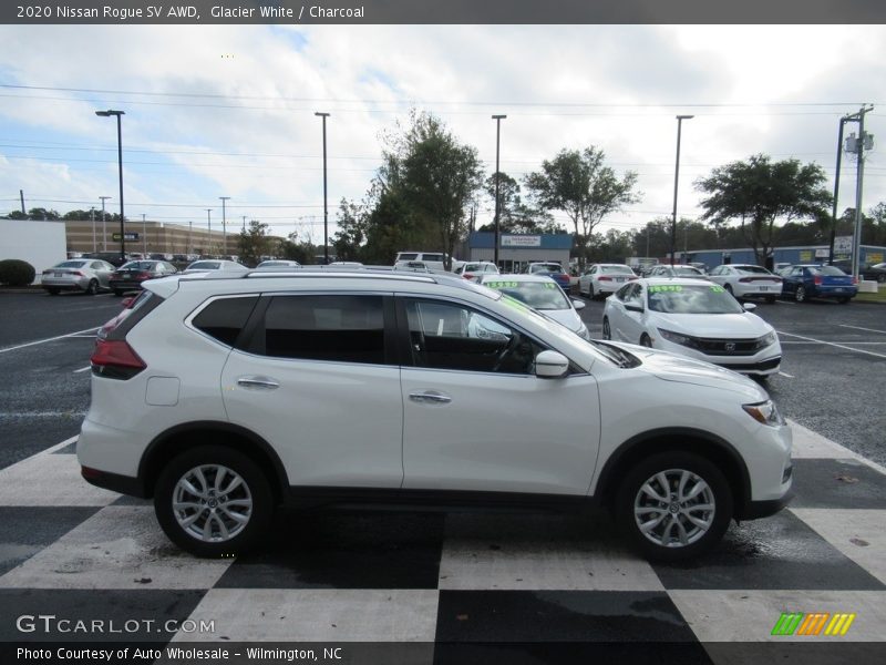 Glacier White / Charcoal 2020 Nissan Rogue SV AWD