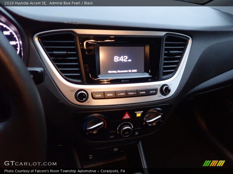 Admiral Blue Pearl / Black 2019 Hyundai Accent SE