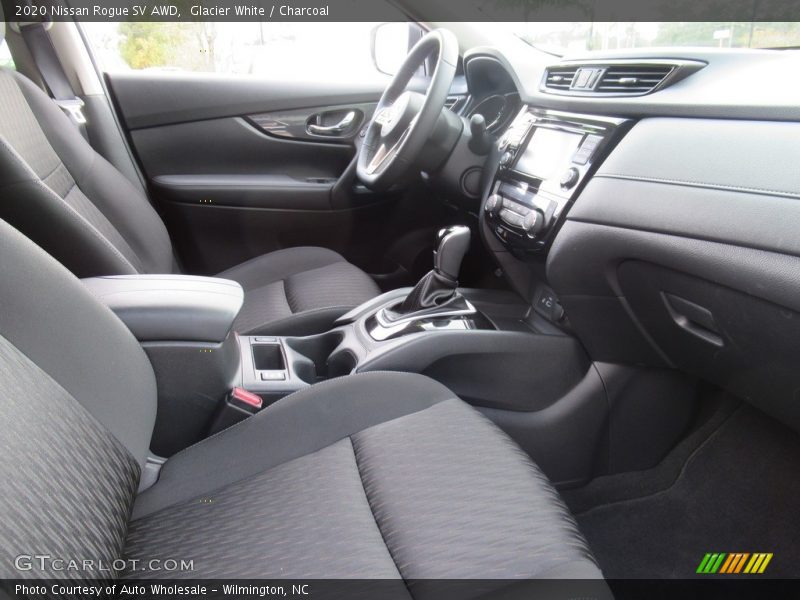Glacier White / Charcoal 2020 Nissan Rogue SV AWD