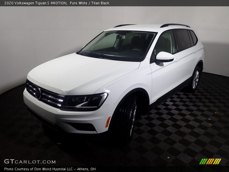 Pure White / Titan Black 2020 Volkswagen Tiguan S 4MOTION