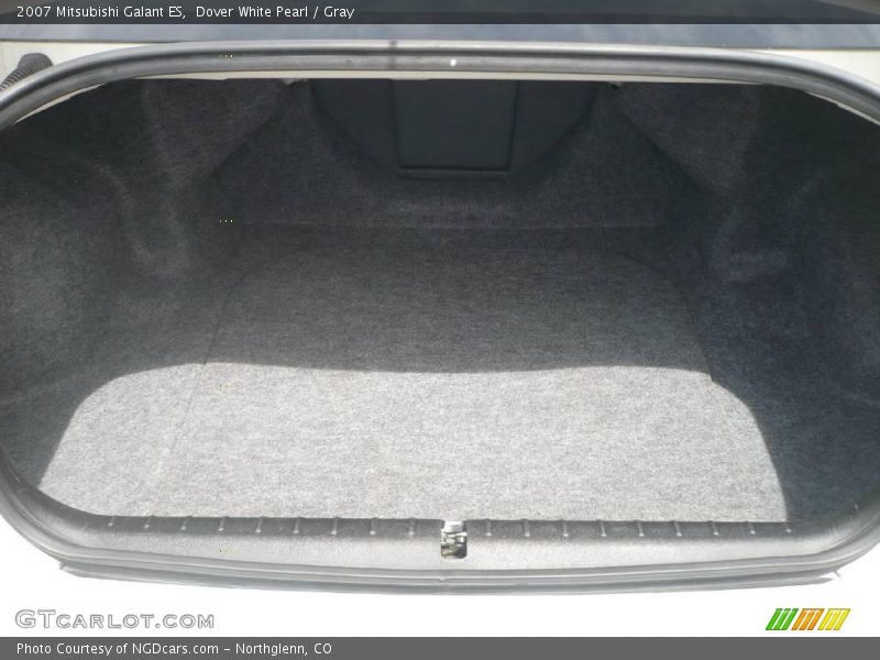 Dover White Pearl / Gray 2007 Mitsubishi Galant ES