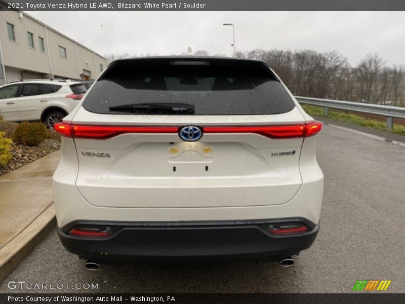 Blizzard White Pearl / Boulder 2021 Toyota Venza Hybrid LE AWD
