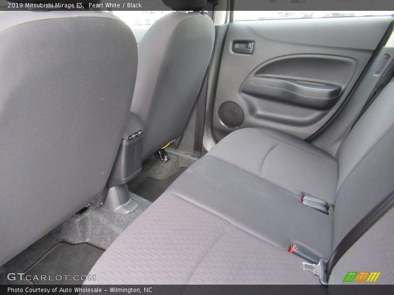 Pearl White / Black 2019 Mitsubishi Mirage ES