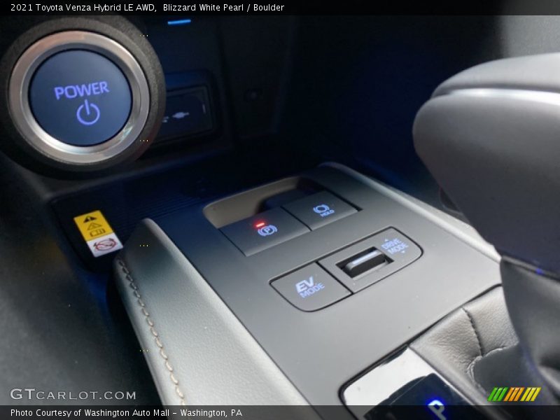 Blizzard White Pearl / Boulder 2021 Toyota Venza Hybrid LE AWD