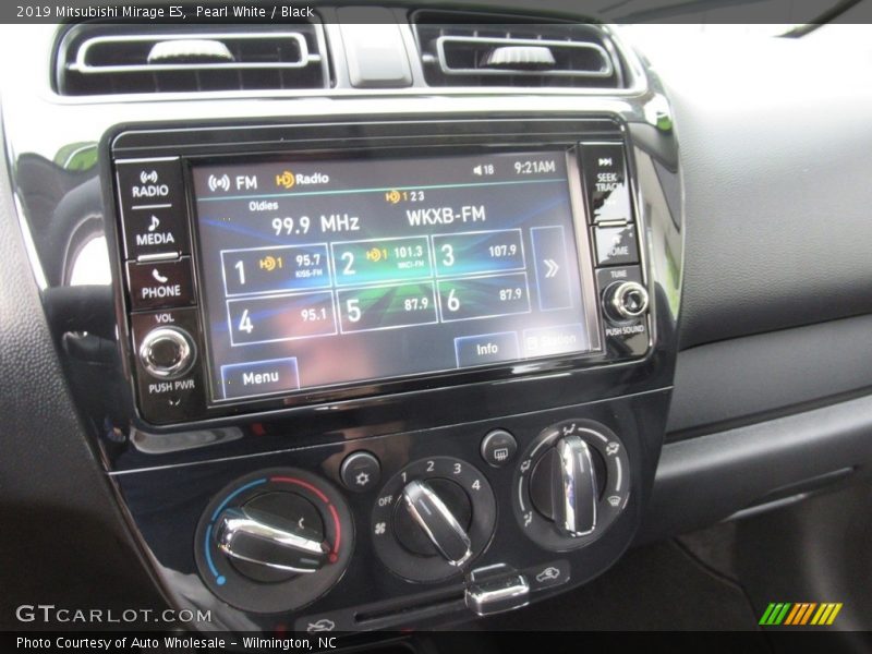 Pearl White / Black 2019 Mitsubishi Mirage ES