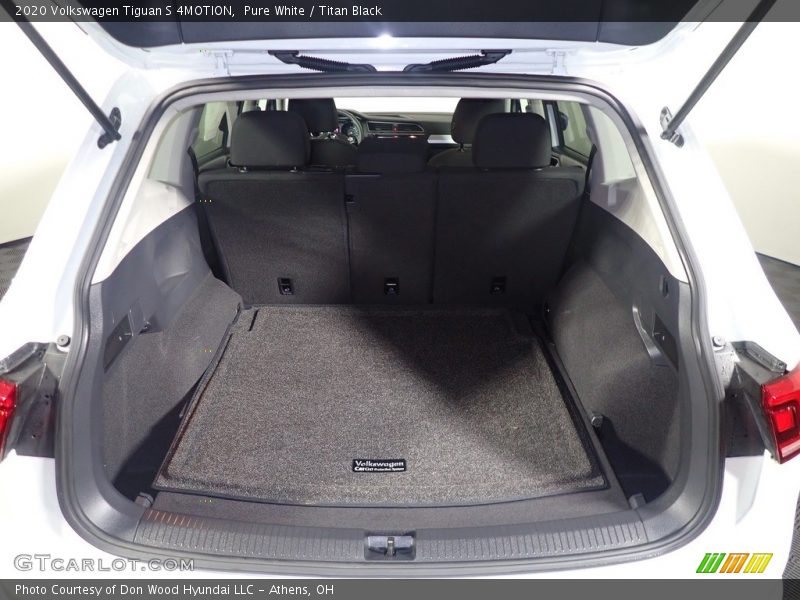 Pure White / Titan Black 2020 Volkswagen Tiguan S 4MOTION