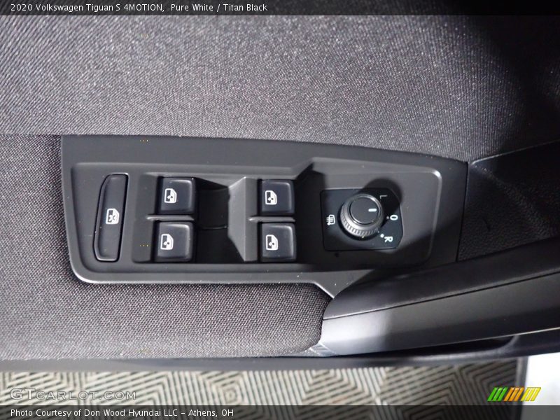 Pure White / Titan Black 2020 Volkswagen Tiguan S 4MOTION