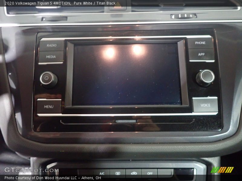 Pure White / Titan Black 2020 Volkswagen Tiguan S 4MOTION