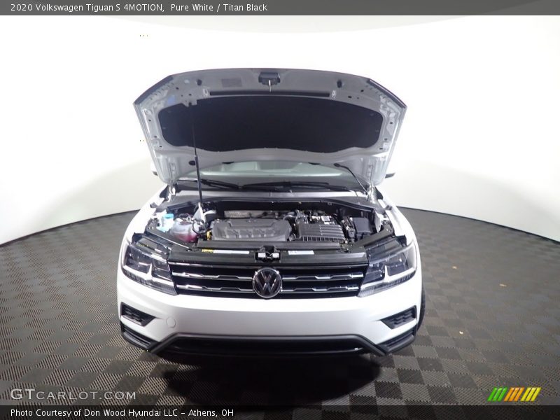 Pure White / Titan Black 2020 Volkswagen Tiguan S 4MOTION