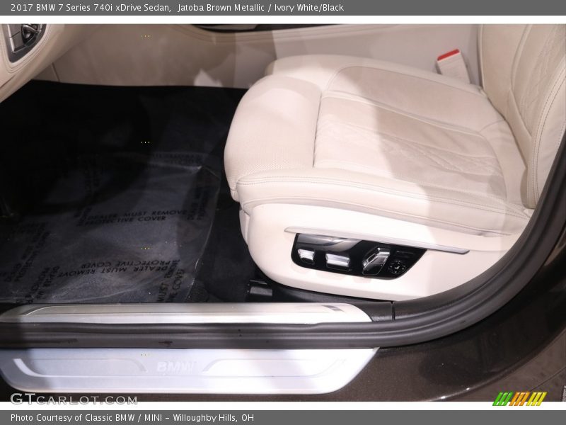 Jatoba Brown Metallic / Ivory White/Black 2017 BMW 7 Series 740i xDrive Sedan