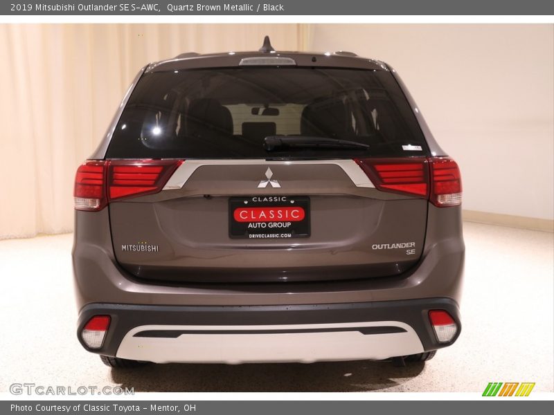 Quartz Brown Metallic / Black 2019 Mitsubishi Outlander SE S-AWC