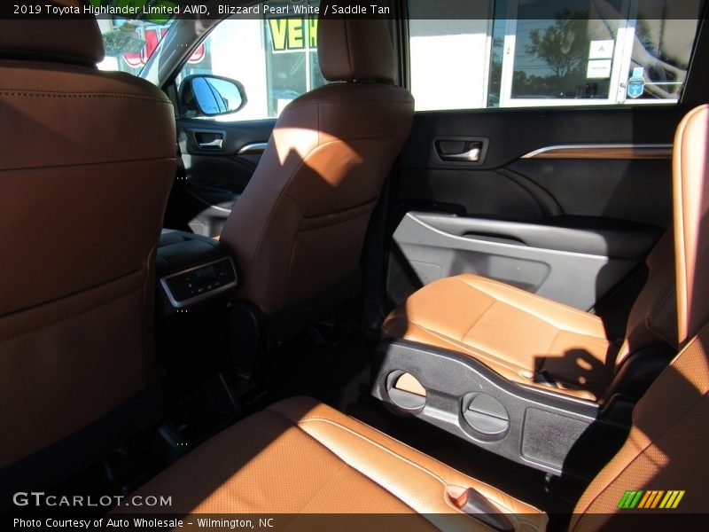 Blizzard Pearl White / Saddle Tan 2019 Toyota Highlander Limited AWD