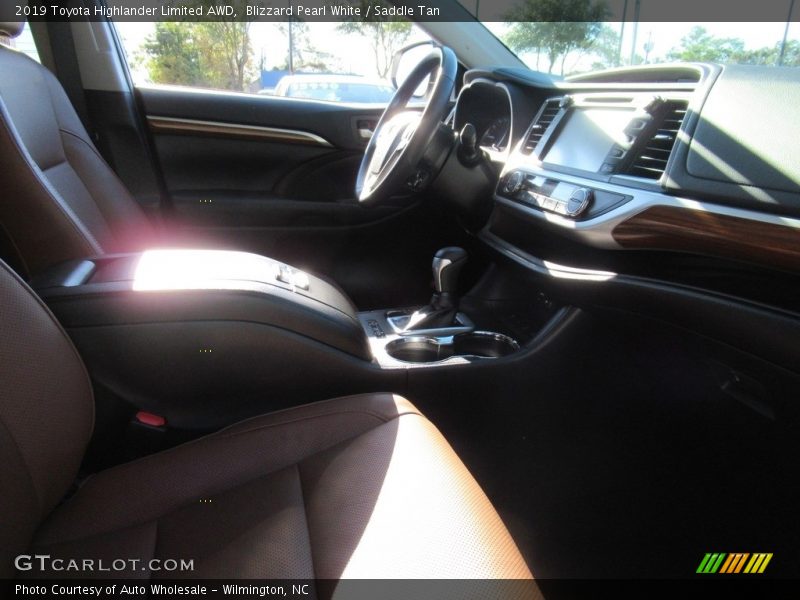Blizzard Pearl White / Saddle Tan 2019 Toyota Highlander Limited AWD