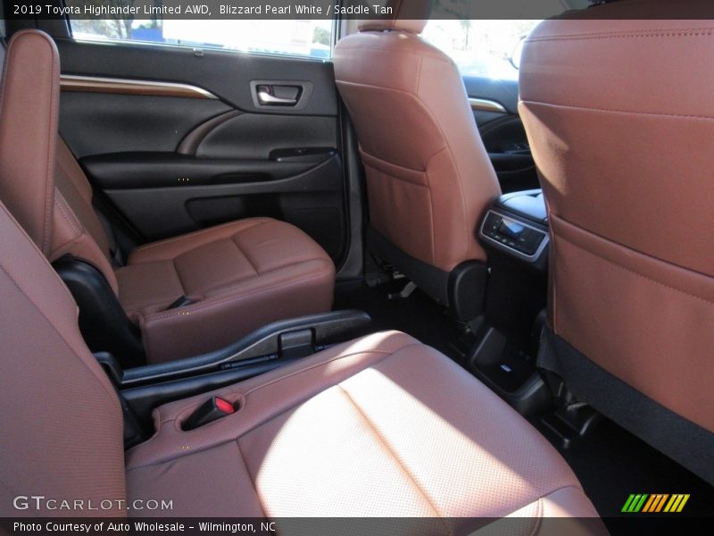 Blizzard Pearl White / Saddle Tan 2019 Toyota Highlander Limited AWD