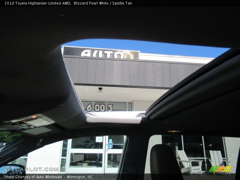 Blizzard Pearl White / Saddle Tan 2019 Toyota Highlander Limited AWD