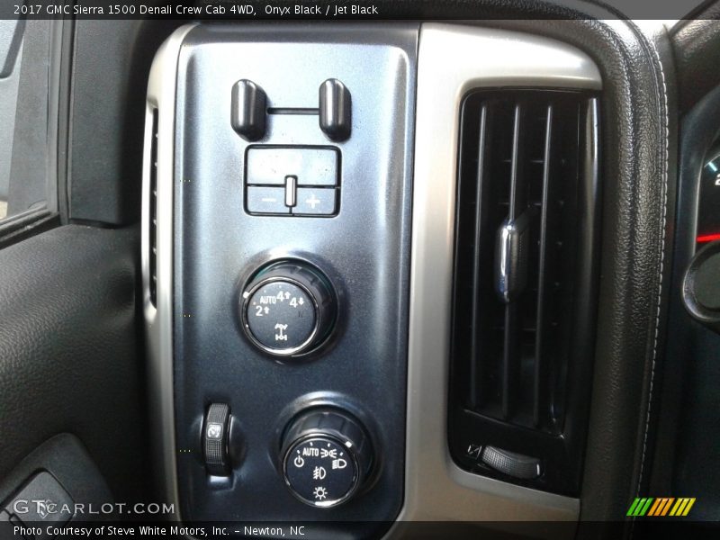 Onyx Black / Jet Black 2017 GMC Sierra 1500 Denali Crew Cab 4WD