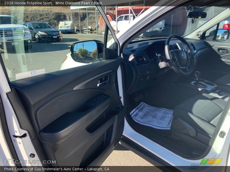 White Diamond Pearl / Black 2018 Honda Ridgeline Sport