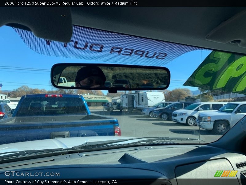 Oxford White / Medium Flint 2006 Ford F250 Super Duty XL Regular Cab