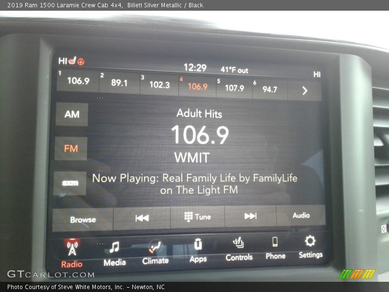 Billett Silver Metallic / Black 2019 Ram 1500 Laramie Crew Cab 4x4