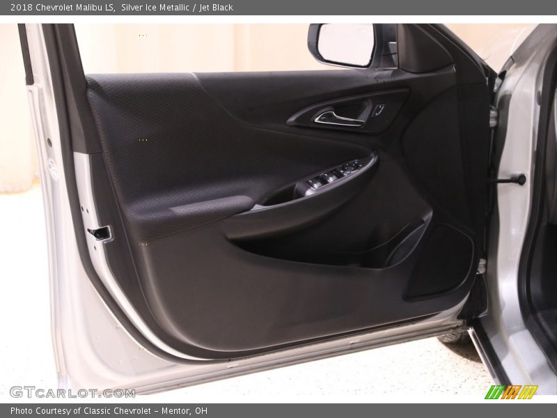 Silver Ice Metallic / Jet Black 2018 Chevrolet Malibu LS