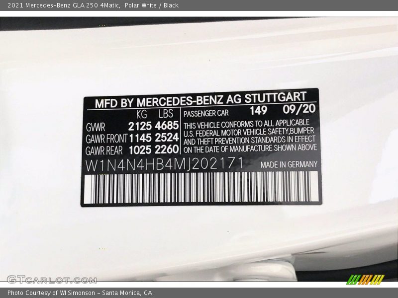 Polar White / Black 2021 Mercedes-Benz GLA 250 4Matic
