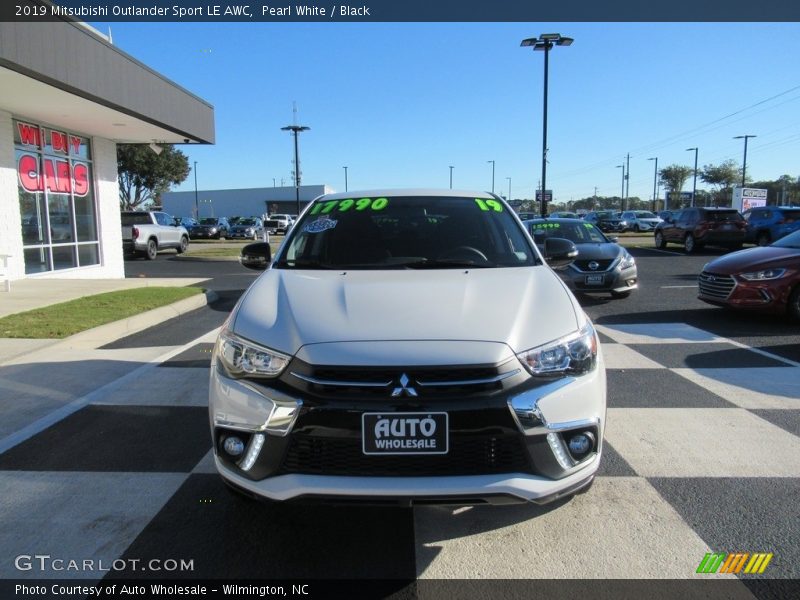 Pearl White / Black 2019 Mitsubishi Outlander Sport LE AWC