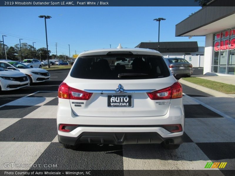 Pearl White / Black 2019 Mitsubishi Outlander Sport LE AWC