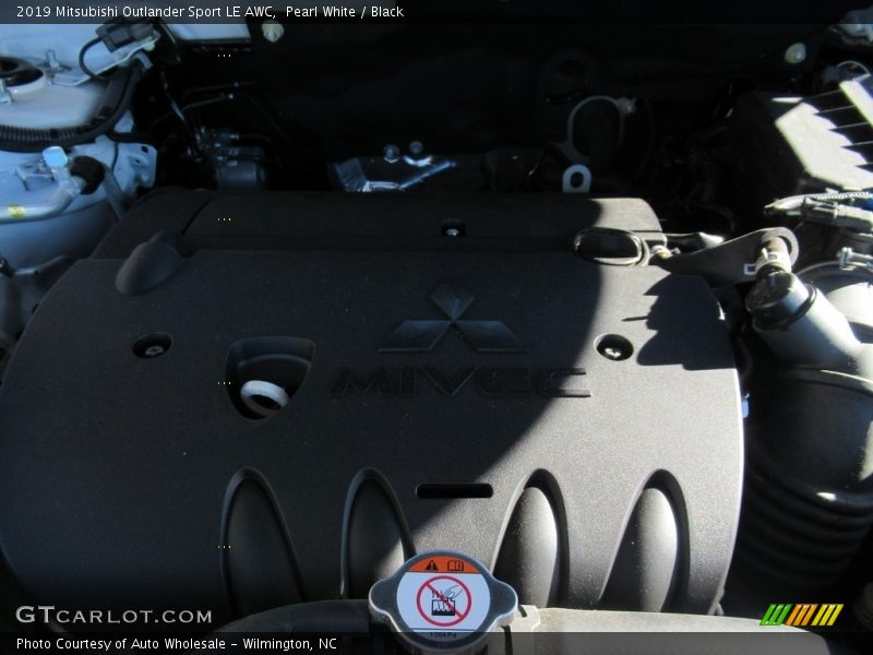 Pearl White / Black 2019 Mitsubishi Outlander Sport LE AWC