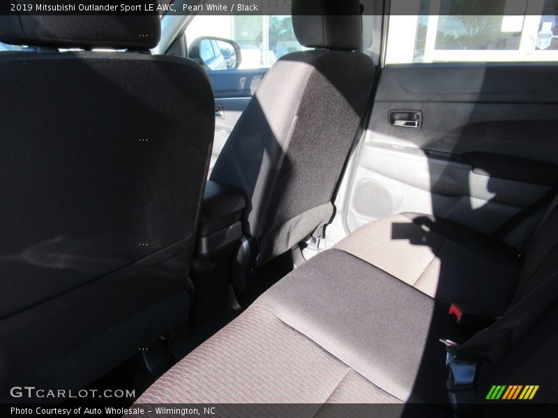Pearl White / Black 2019 Mitsubishi Outlander Sport LE AWC