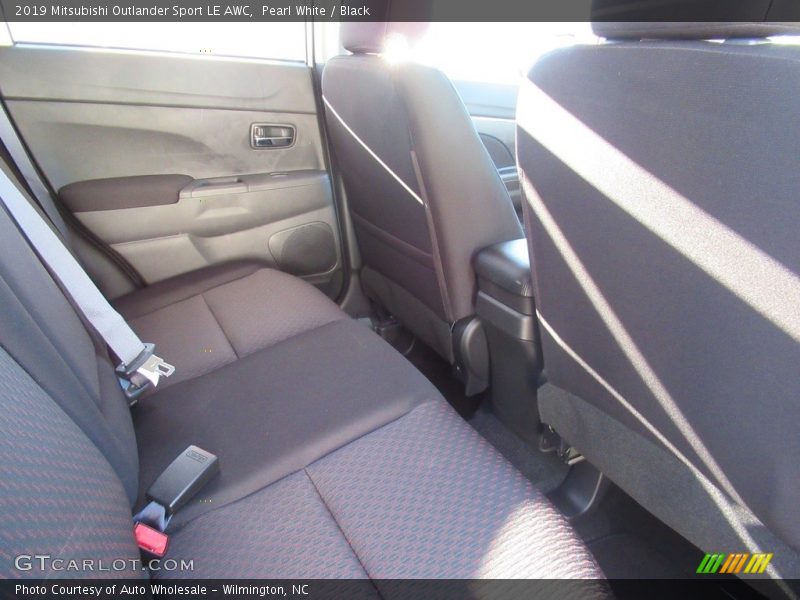 Pearl White / Black 2019 Mitsubishi Outlander Sport LE AWC