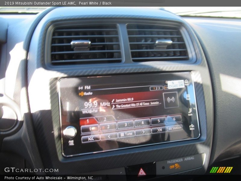 Pearl White / Black 2019 Mitsubishi Outlander Sport LE AWC