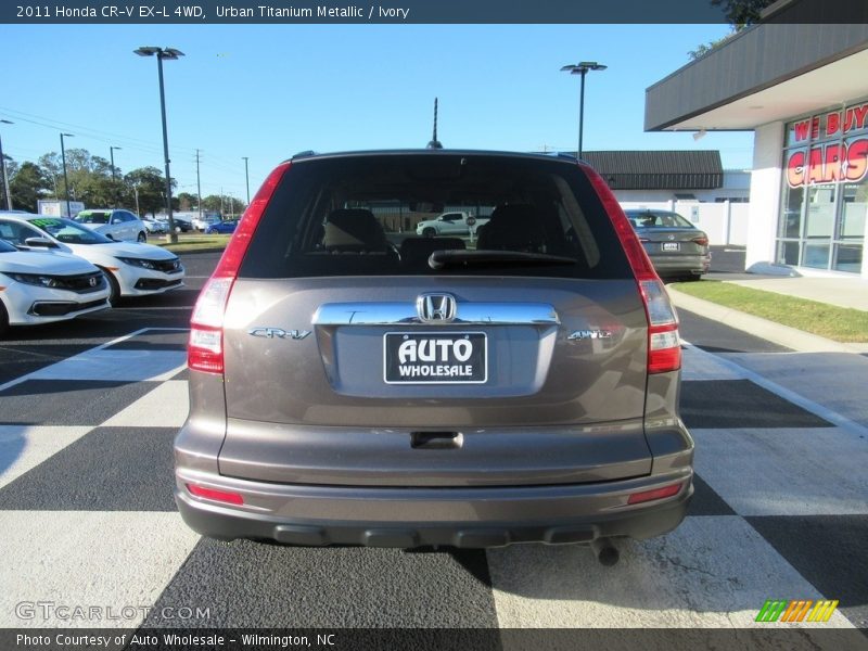 Urban Titanium Metallic / Ivory 2011 Honda CR-V EX-L 4WD